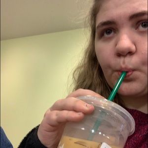 Meet your Posher, Olivia